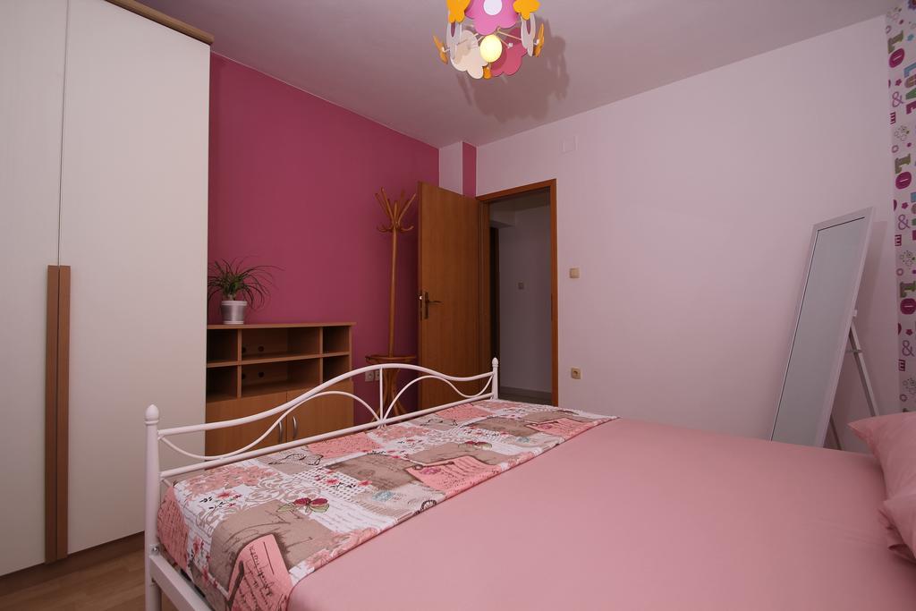 Apartment Lara Kastel Novi Exterior photo