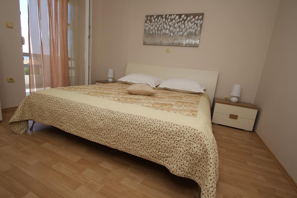 Apartment Lara Kastel Novi Exterior photo